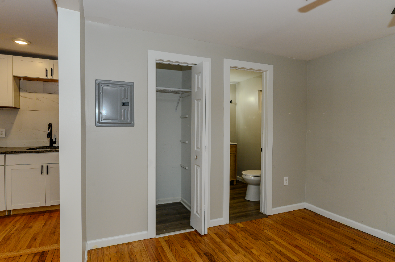 21194 Ny #11 - Photo 3 of 11