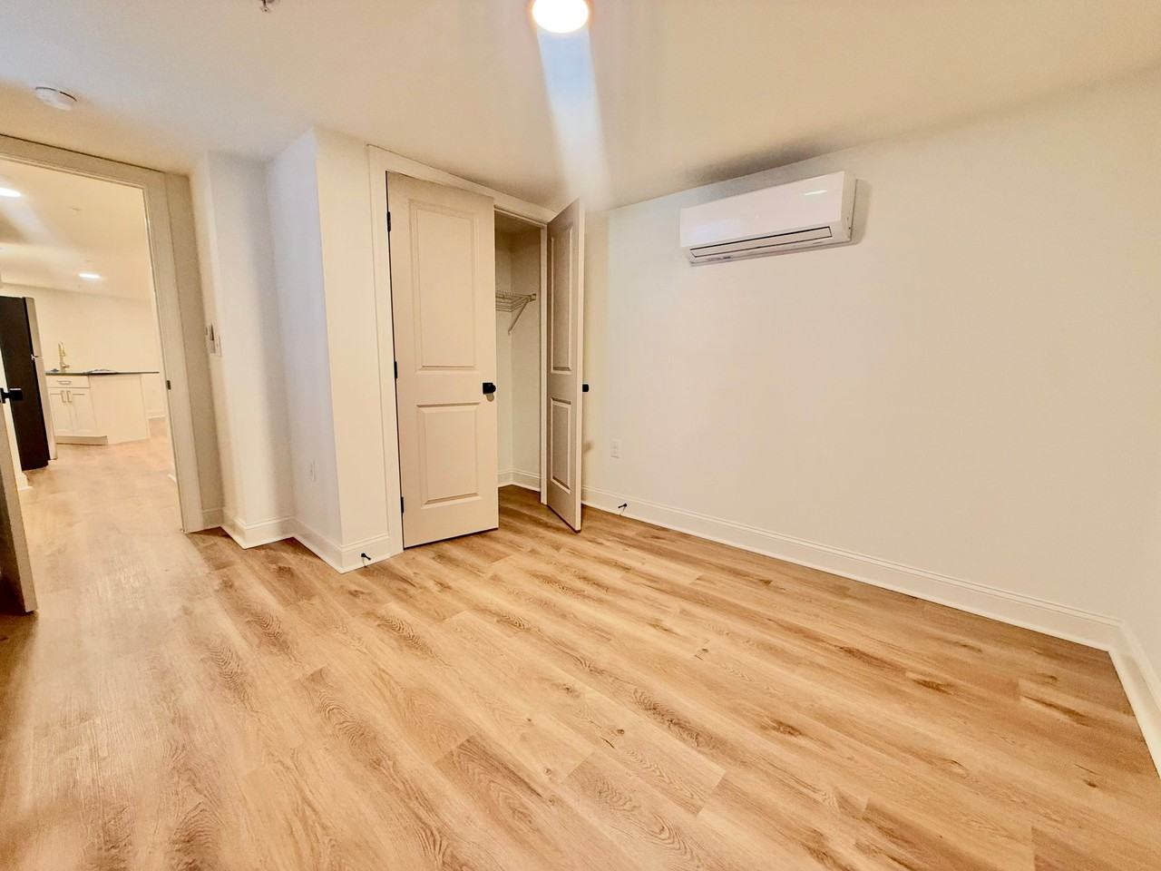 2201 Brookfield Ave #B02 - Photo 7 of 8