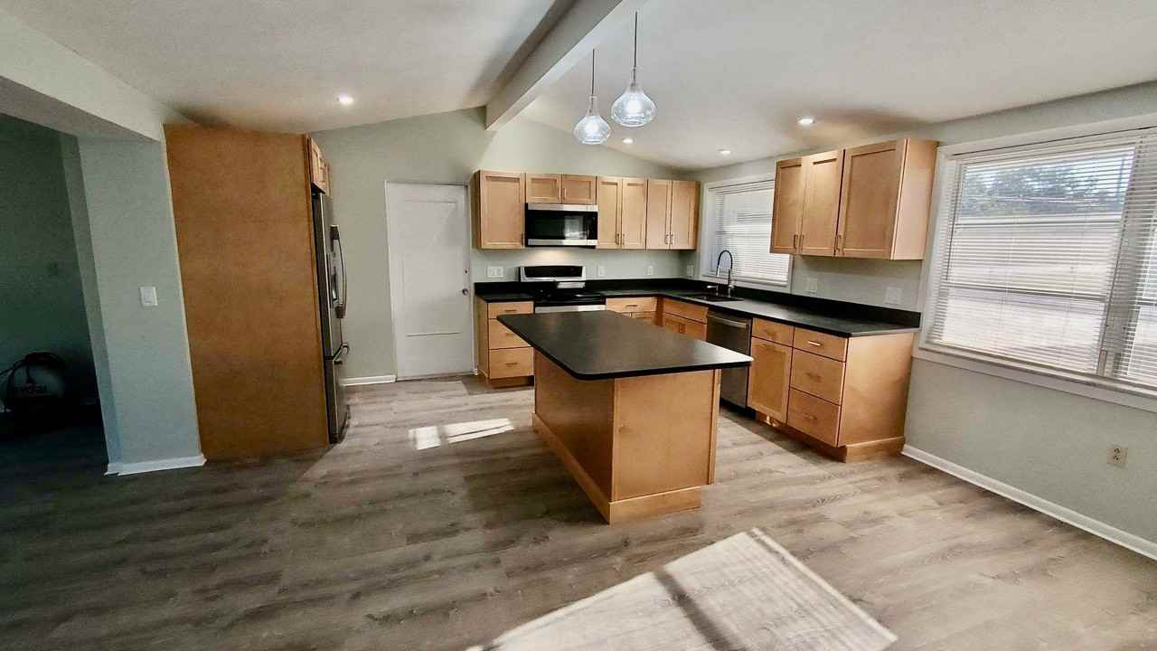 440 Calbira Ave - Photo 2 of 13