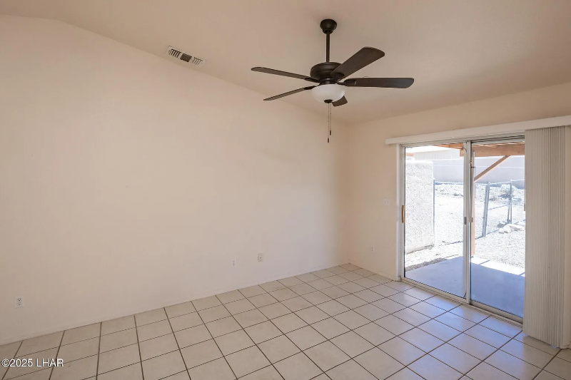 3188 Desert View Ct #101 - Photo 5 of 19