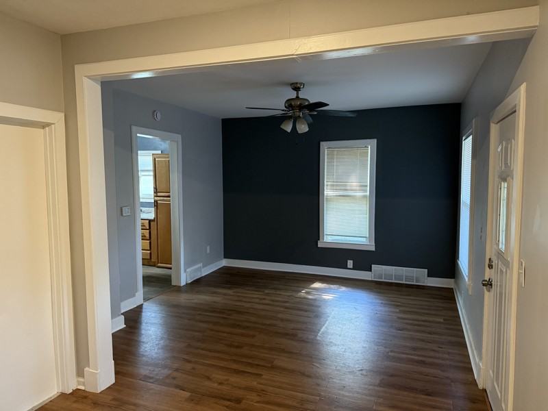 5438 N 41st St - Photo 2 of 11