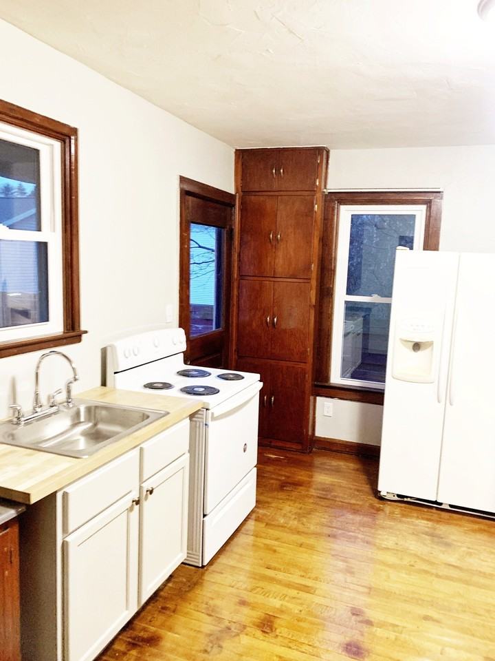 1214 School St - Photo 3 of 20