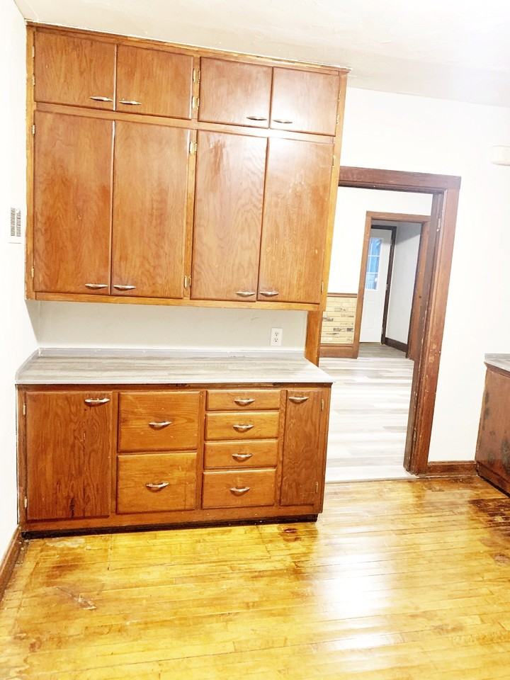 1214 School St - Photo 4 of 20