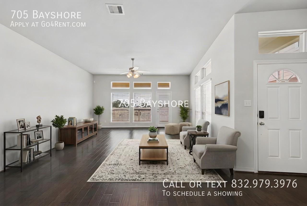 705 Bayshore Dr - Photo 4 of 19