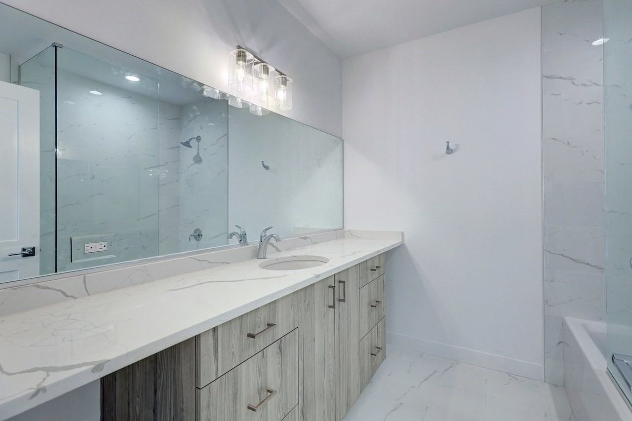 8110 Lincoln Ave #4A - Photo 5 of 13