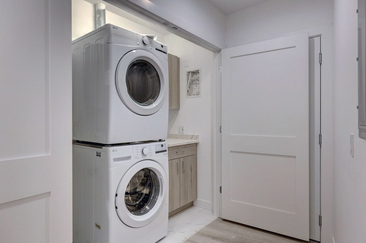 8110 Lincoln Ave #4A - Photo 7 of 13