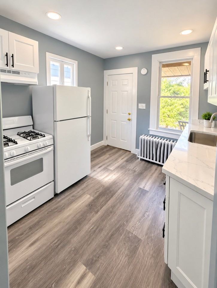 1029 Washington St #2ndFL - Photo 2 of 4