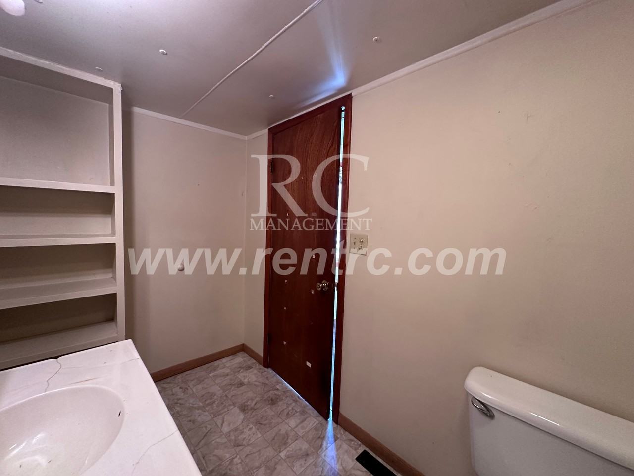 711 Florida St - Photo 5 of 15