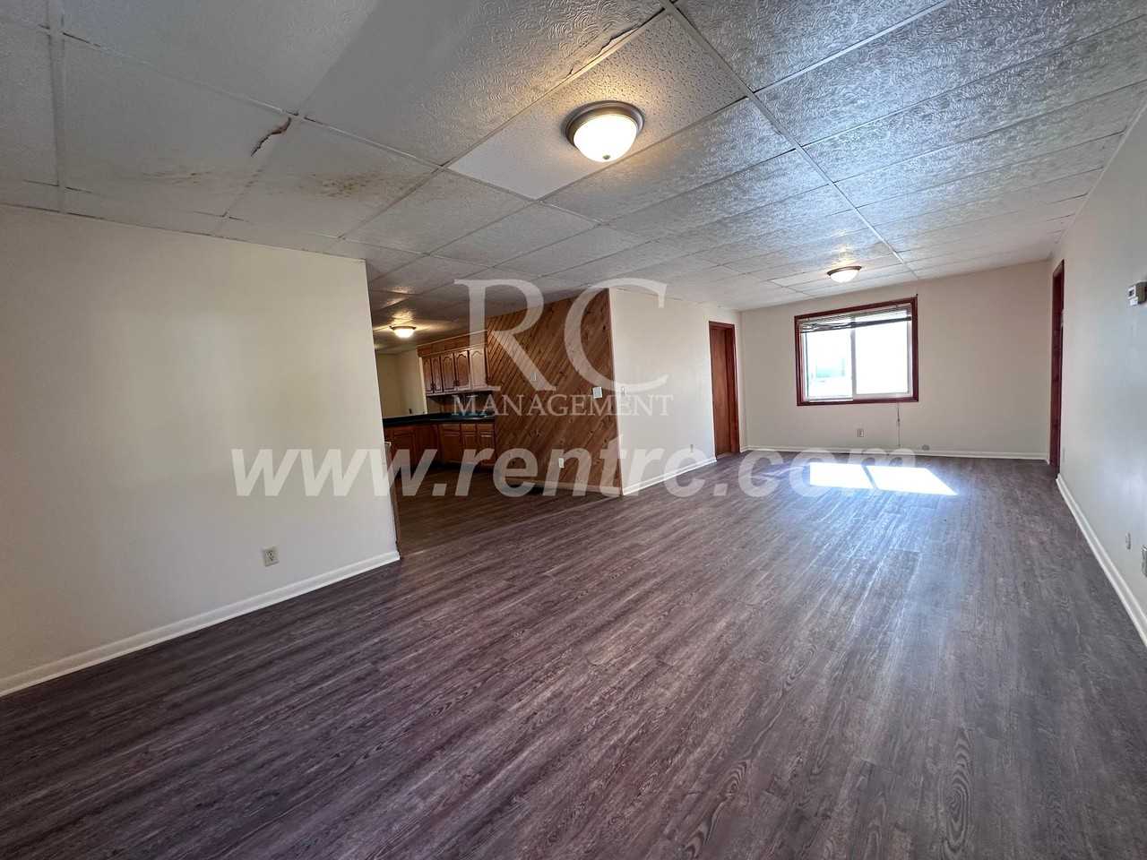 711 Florida St - Photo 7 of 15