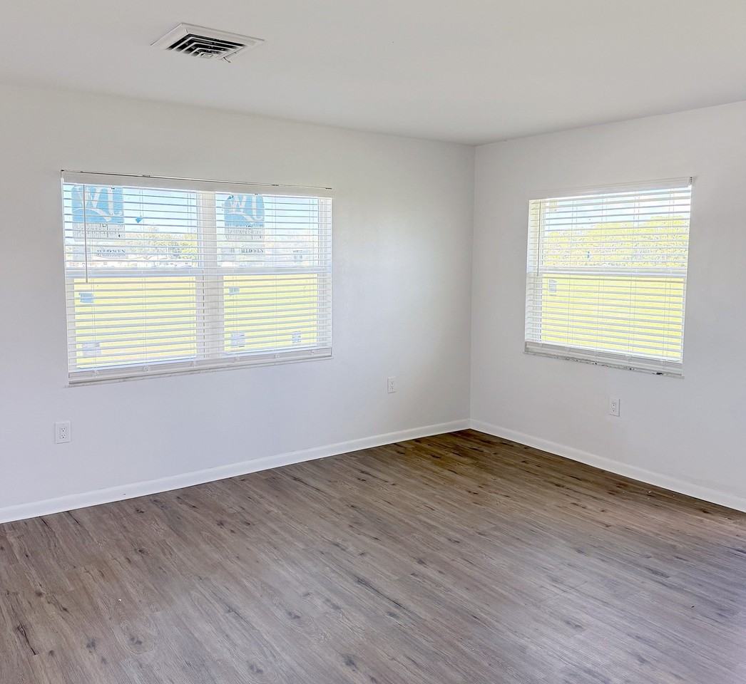 210 Albee Rd W #C - Photo 6 of 18
