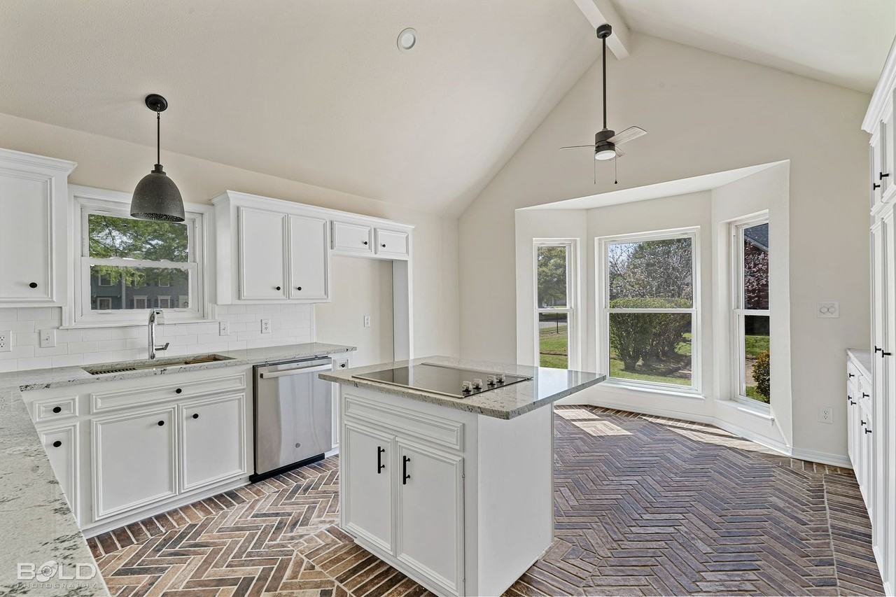 347 Colony Bnd - Photo 6 of 26