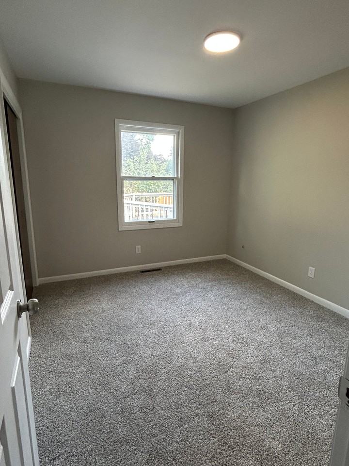 3032 Tulane Dr - Photo 2 of 7