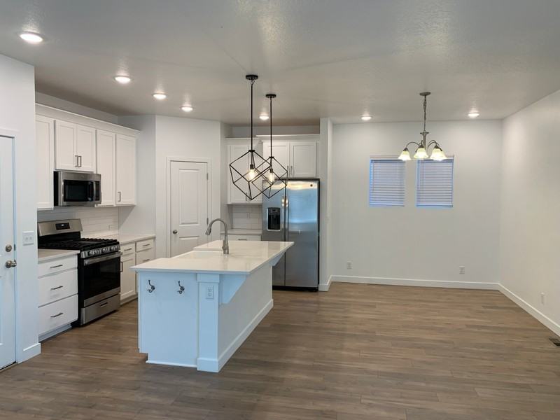 10046 Marigold Ln - Photo 6 of 19