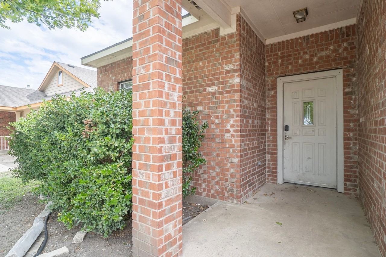 6217 Vida Nueva Ave - Photo 3 of 34