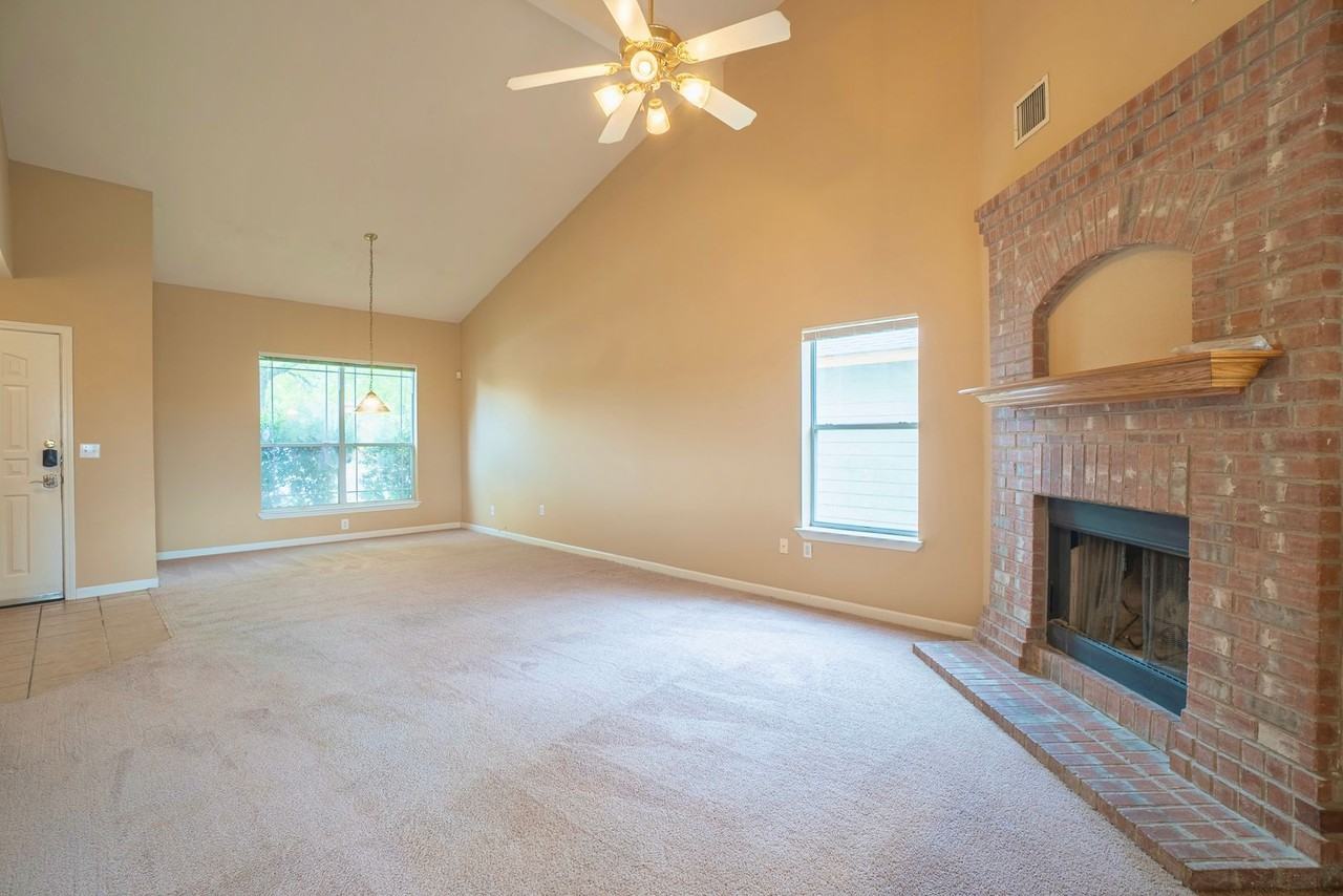 6217 Vida Nueva Ave - Photo 4 of 34