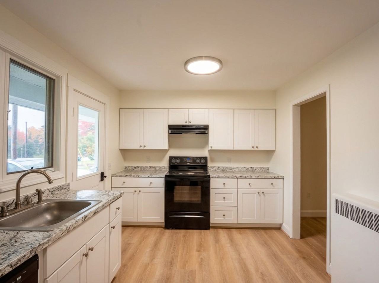 232 Congress Cir - Photo 3 of 15