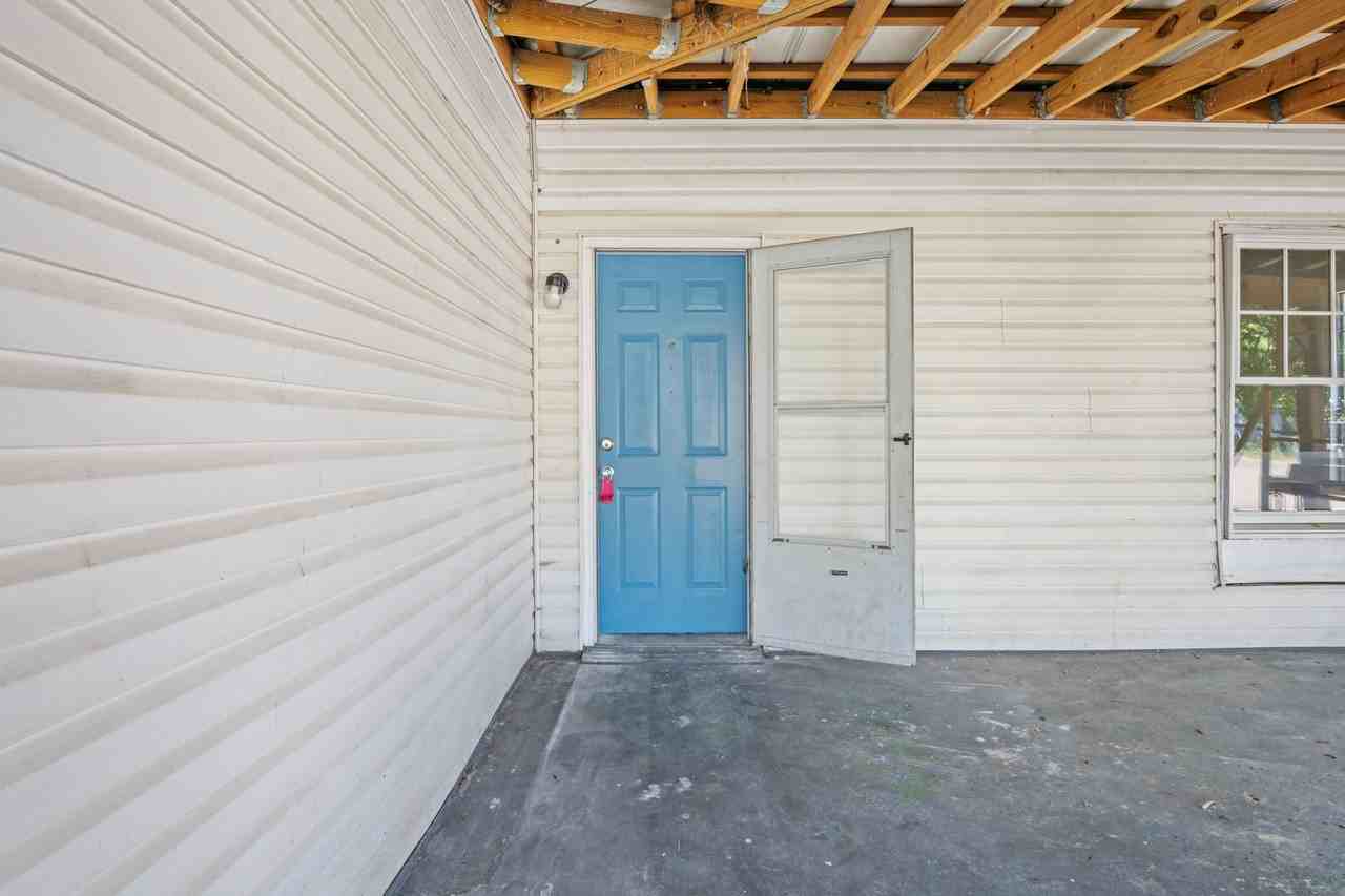 1601 S Willow St - Photo 5 of 9