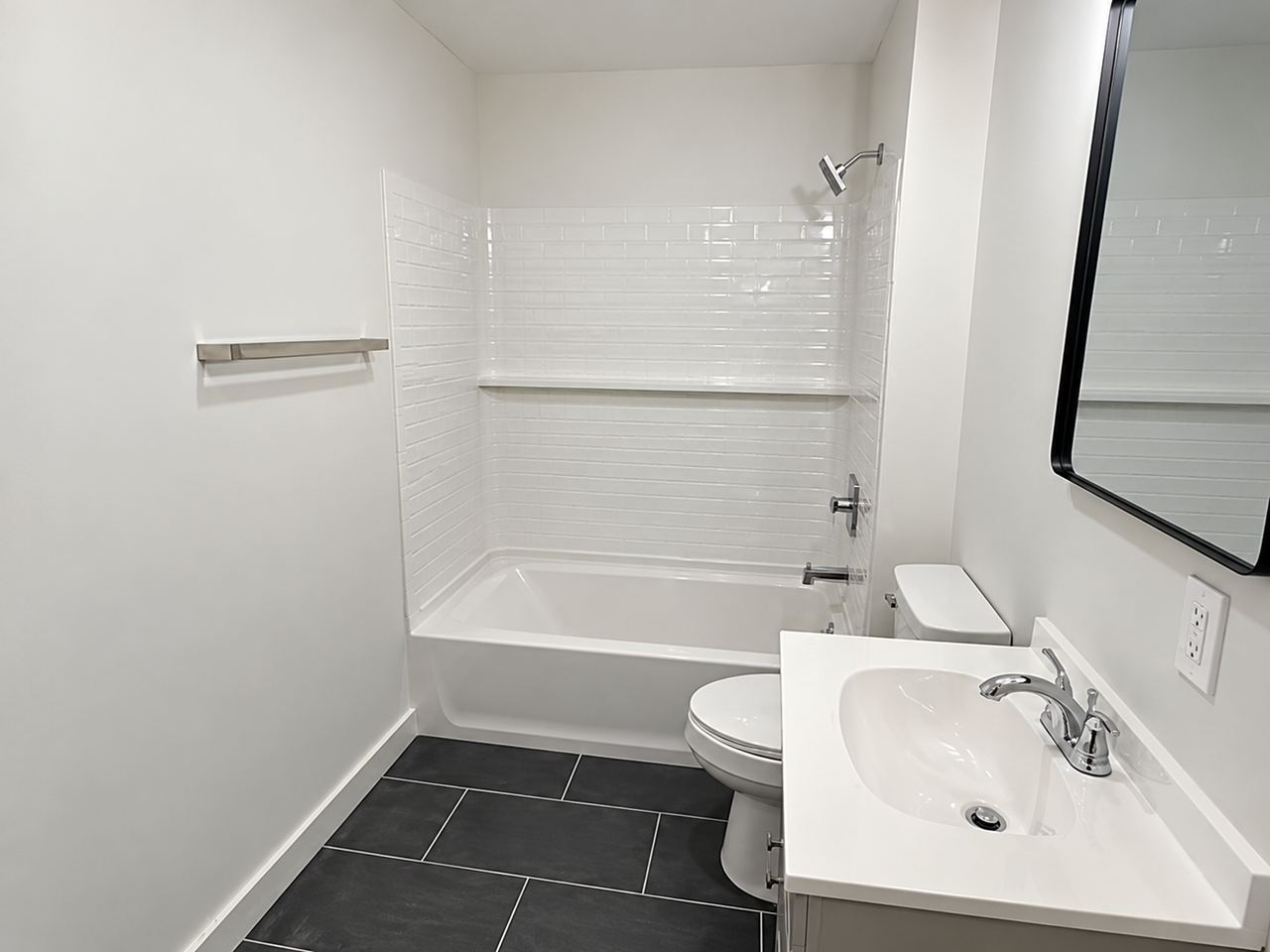 23 Center St #D - Photo 4 of 6