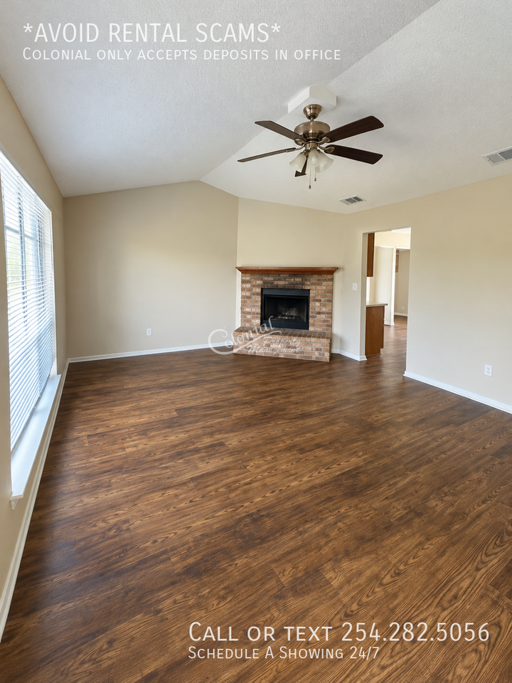 2416 Grasslands Dr - Photo 2 of 16