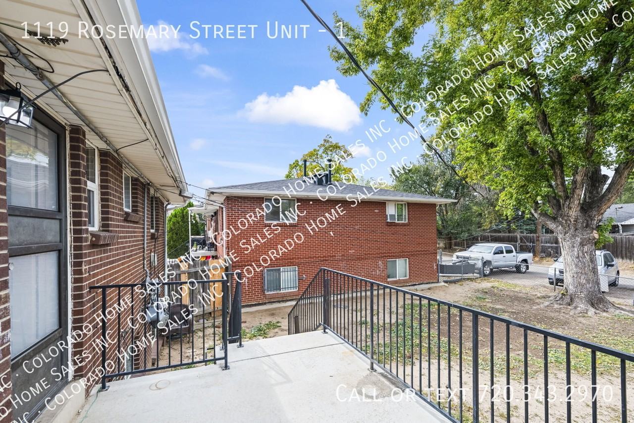 1119 Rosemary St #1 - Photo 4 of 18