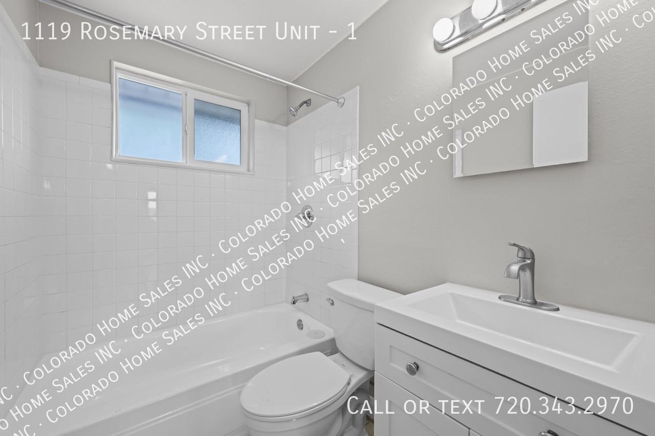1119 Rosemary St #1 - Photo 5 of 18
