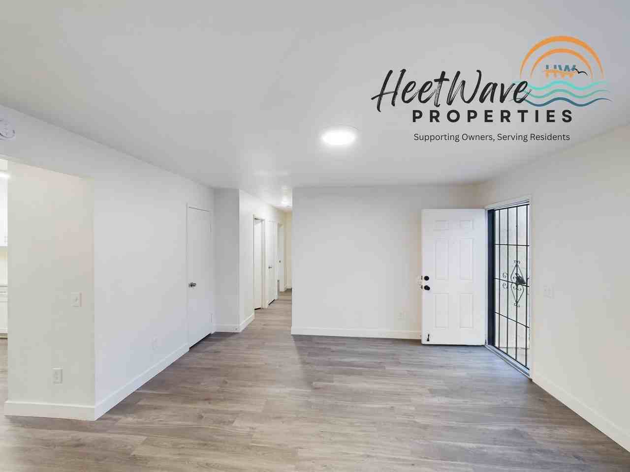 6760 Solita Ave - Photo 2 of 32