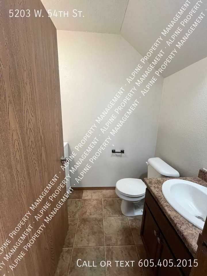 5203 W 54th St N - Photo 7 of 24