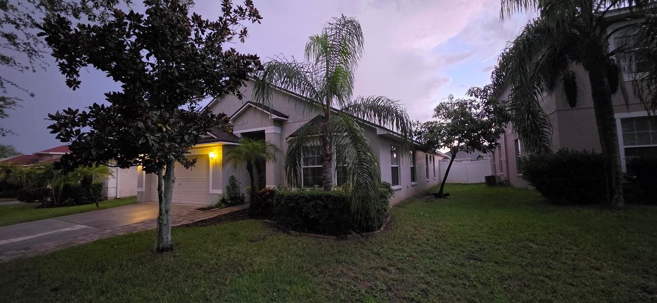 1616 Bonita Bluff Ct - Photo 3 of 20