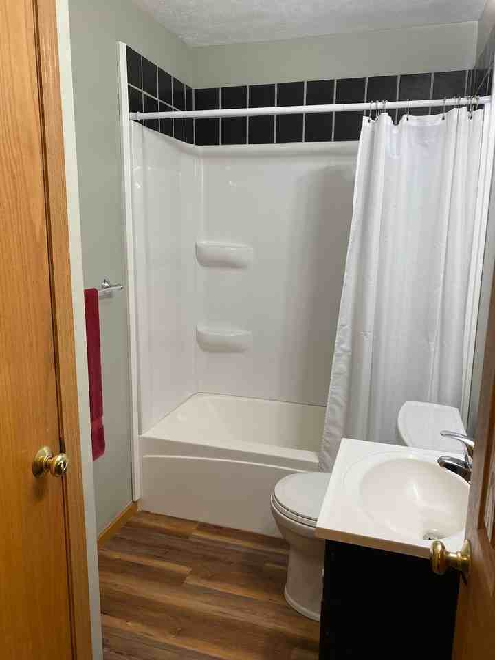 350 Leonard Dr - Photo 7 of 13