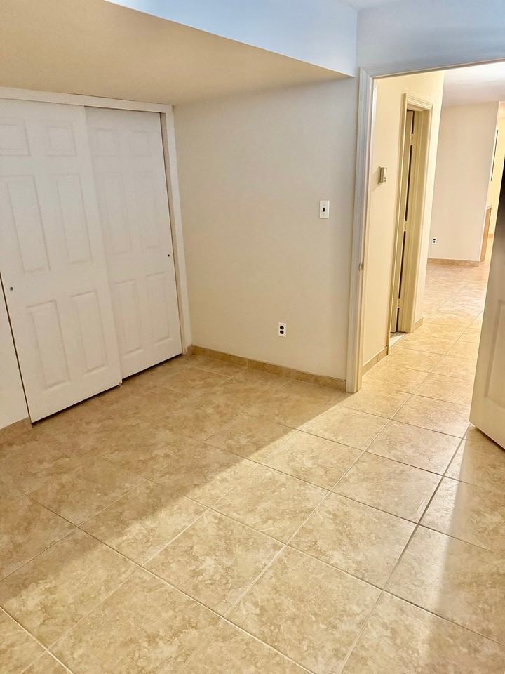 294 Alverson Ave #1 - Photo 6 of 9