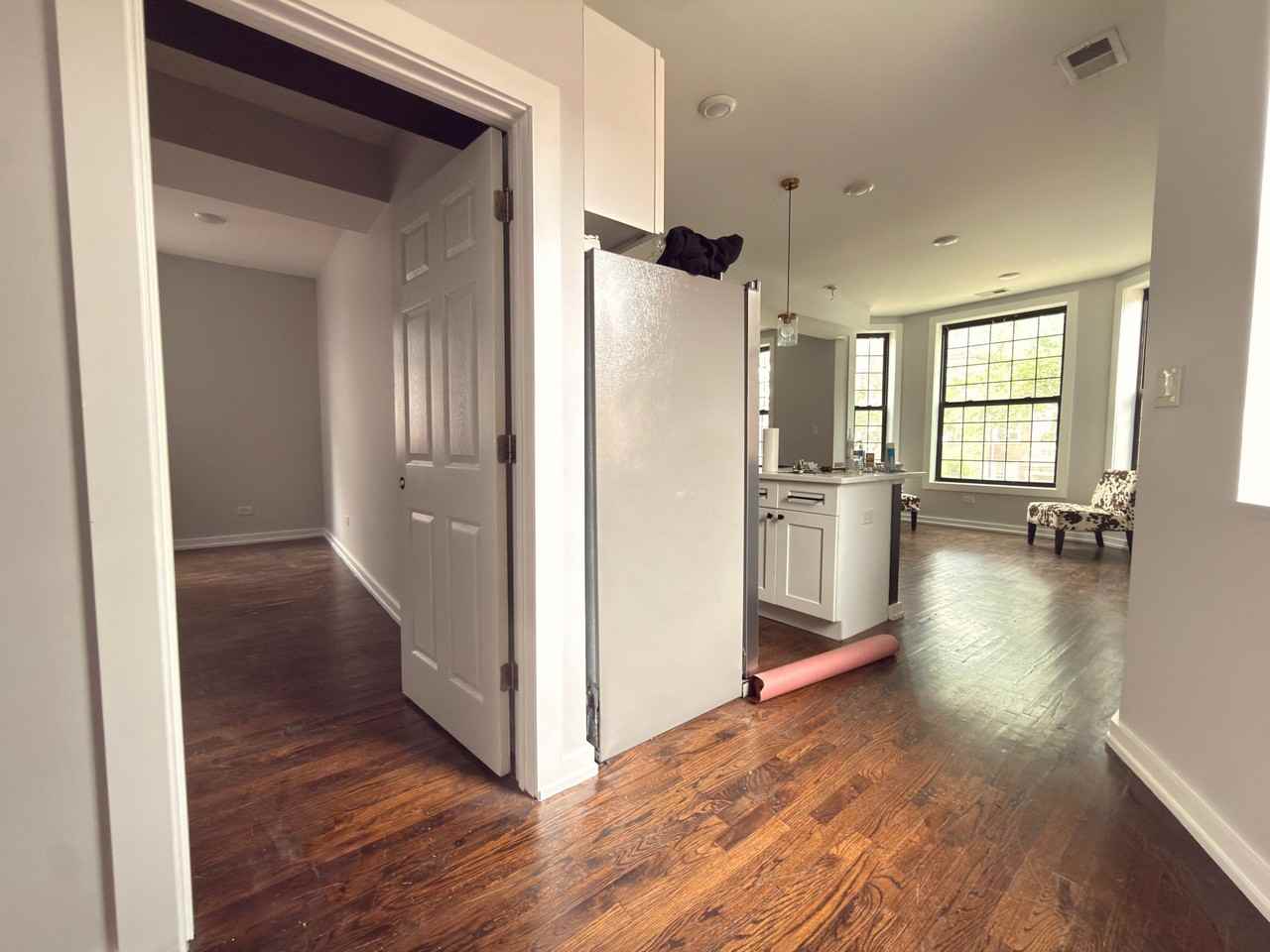 6040 S Rhodes Ave #2 - Photo 5 of 14