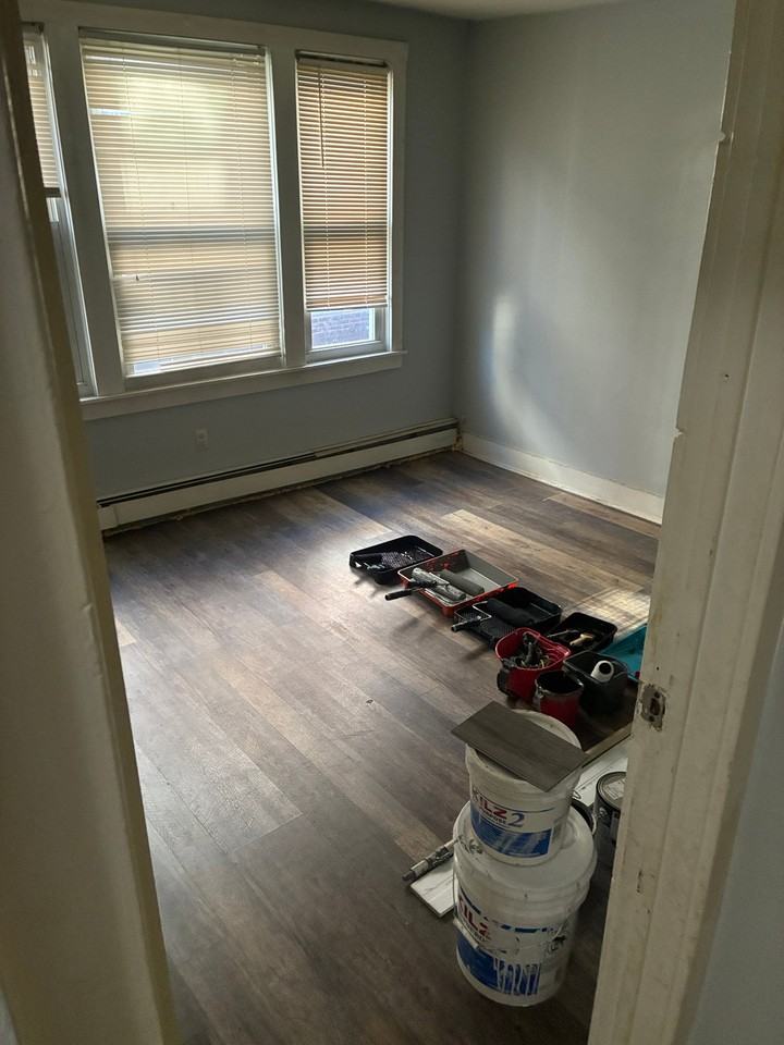 214 S Marshall St #1 - Photo 6 of 10