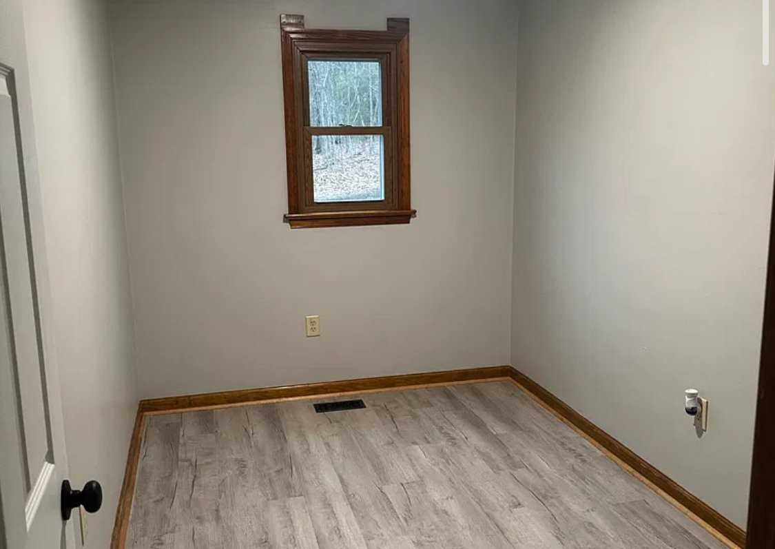 833 Carr Rd - Photo 2 of 11