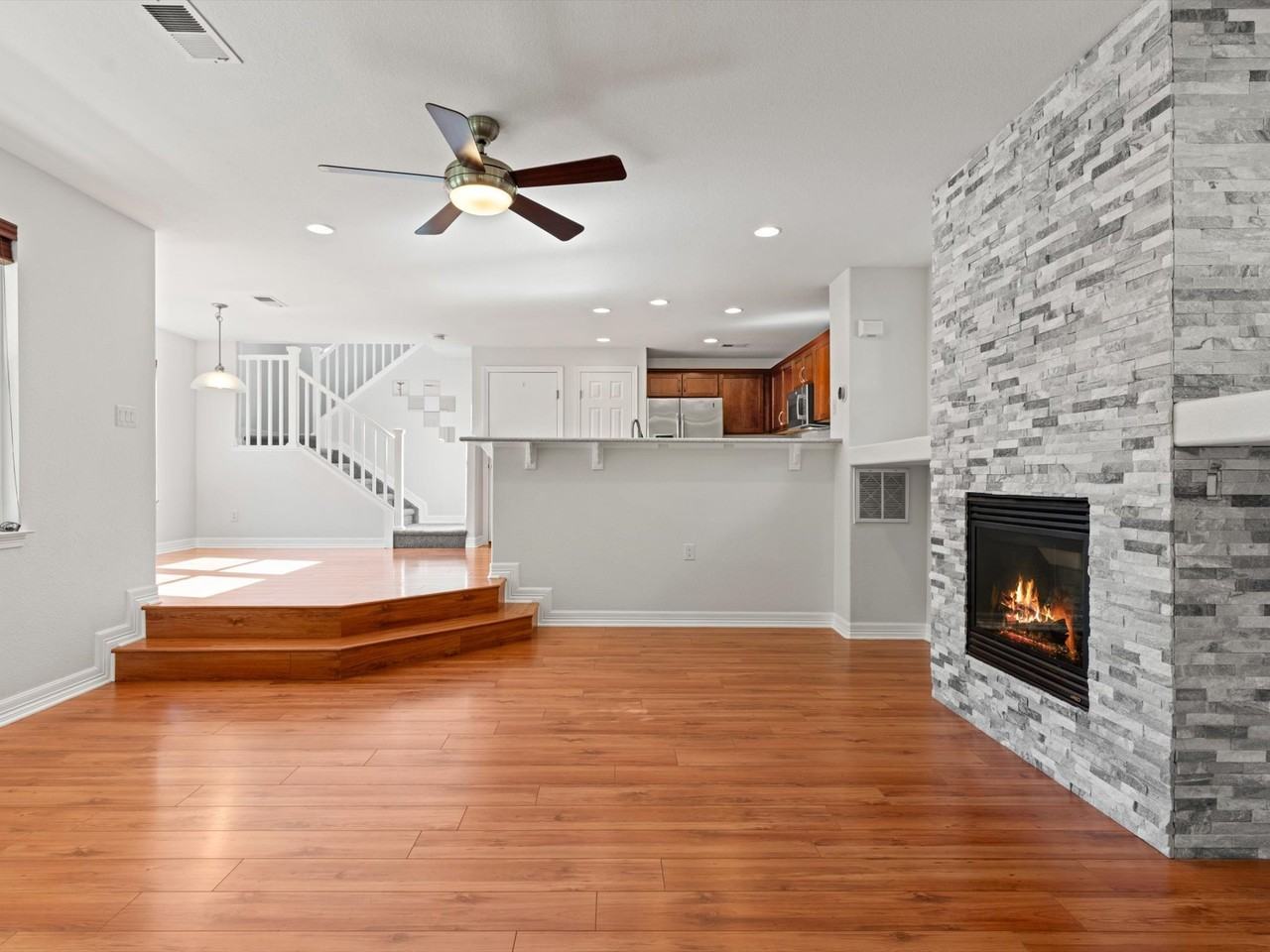 2368 Xanthia Way - Photo 4 of 20