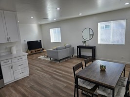 featured image of 916 W Atkins Ave #C