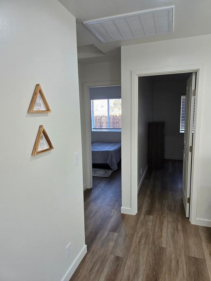 916 W Atkins Ave #C - Photo 7 of 12