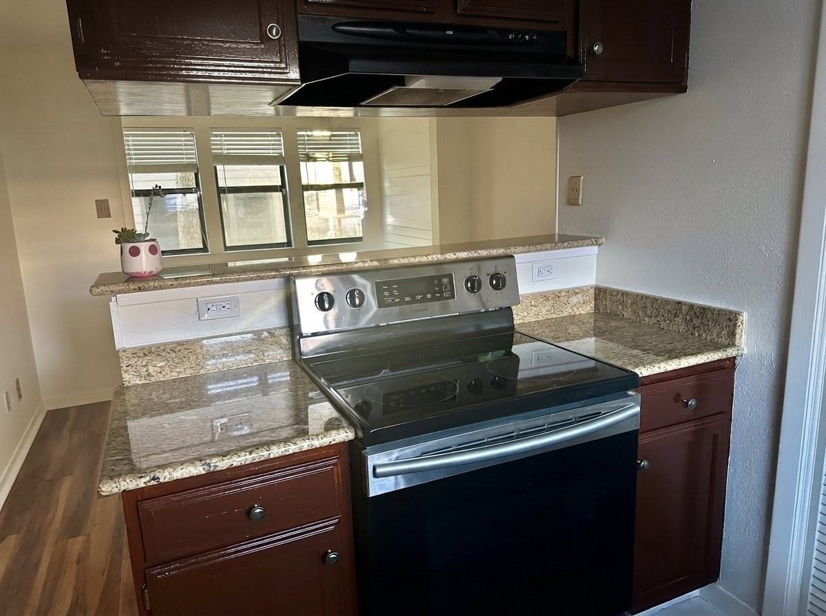 1510 W North Loop Blvd #711 - Photo 5 of 18
