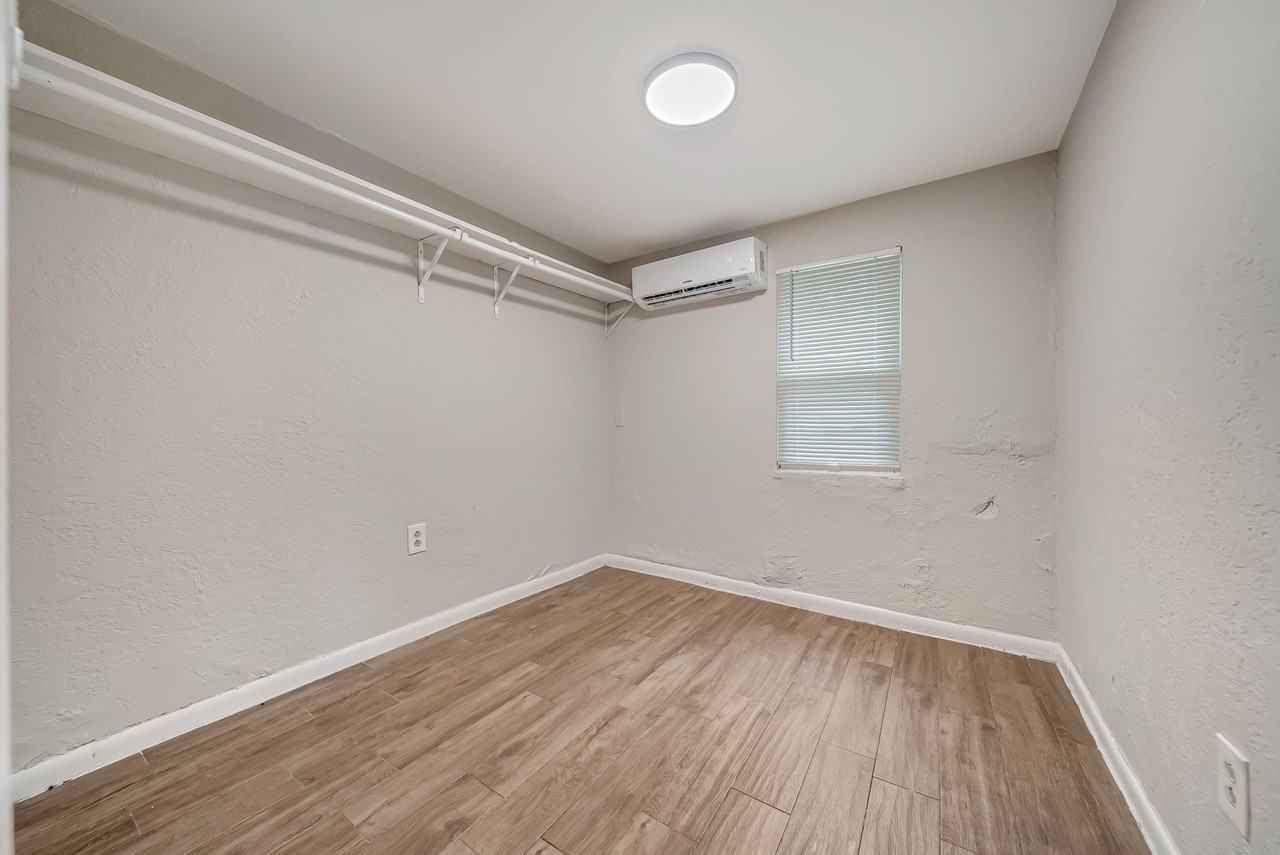 217 Johnson St #1 - Photo 3 of 16