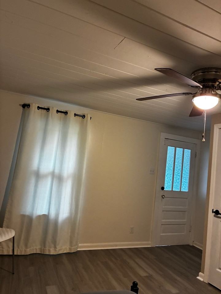 2237 Avenue B Nw #A - Photo 6 of 11