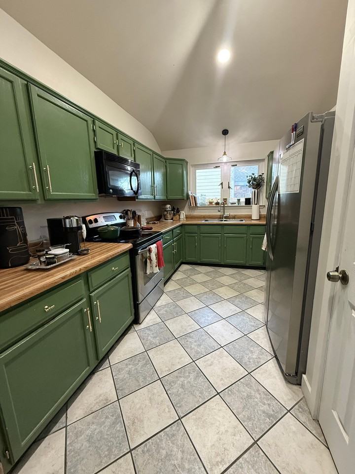 1506 Edelweiss Dr - Photo 3 of 12