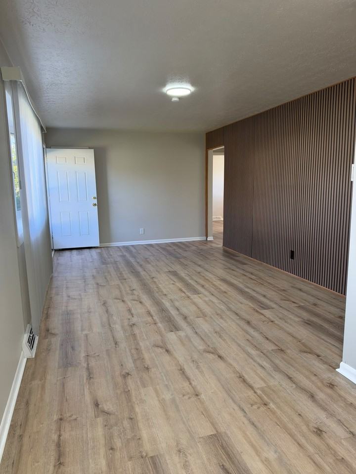 6292 Smith Rd - Photo 6 of 11