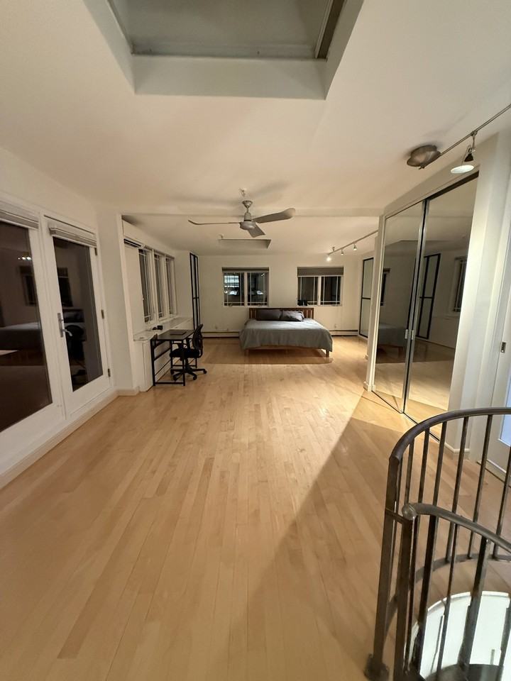 131 Mercer St - Photo 5 of 16