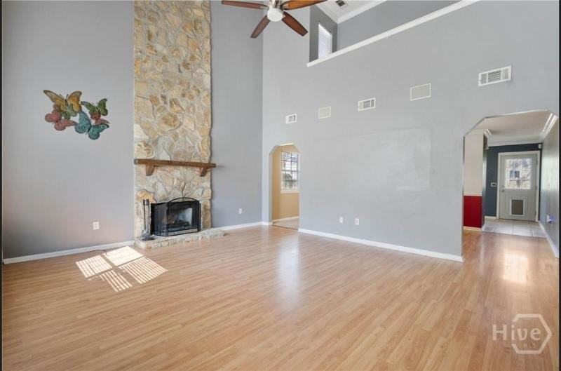 24 Saint Ives Dr - Photo 3 of 20
