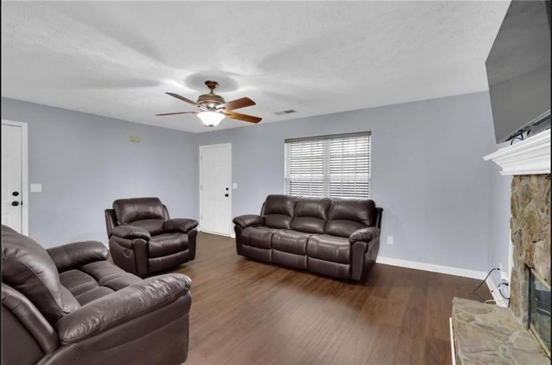 1805 Tribble Ridge Dr - Photo 5 of 20