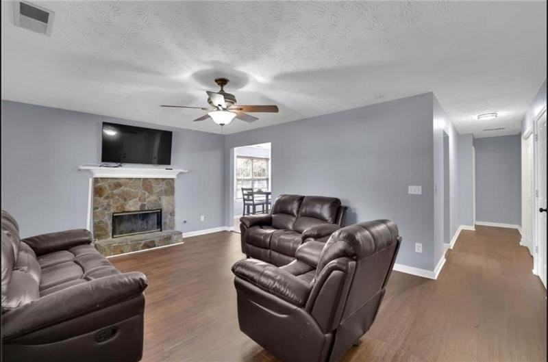 1805 Tribble Ridge Dr - Photo 6 of 20