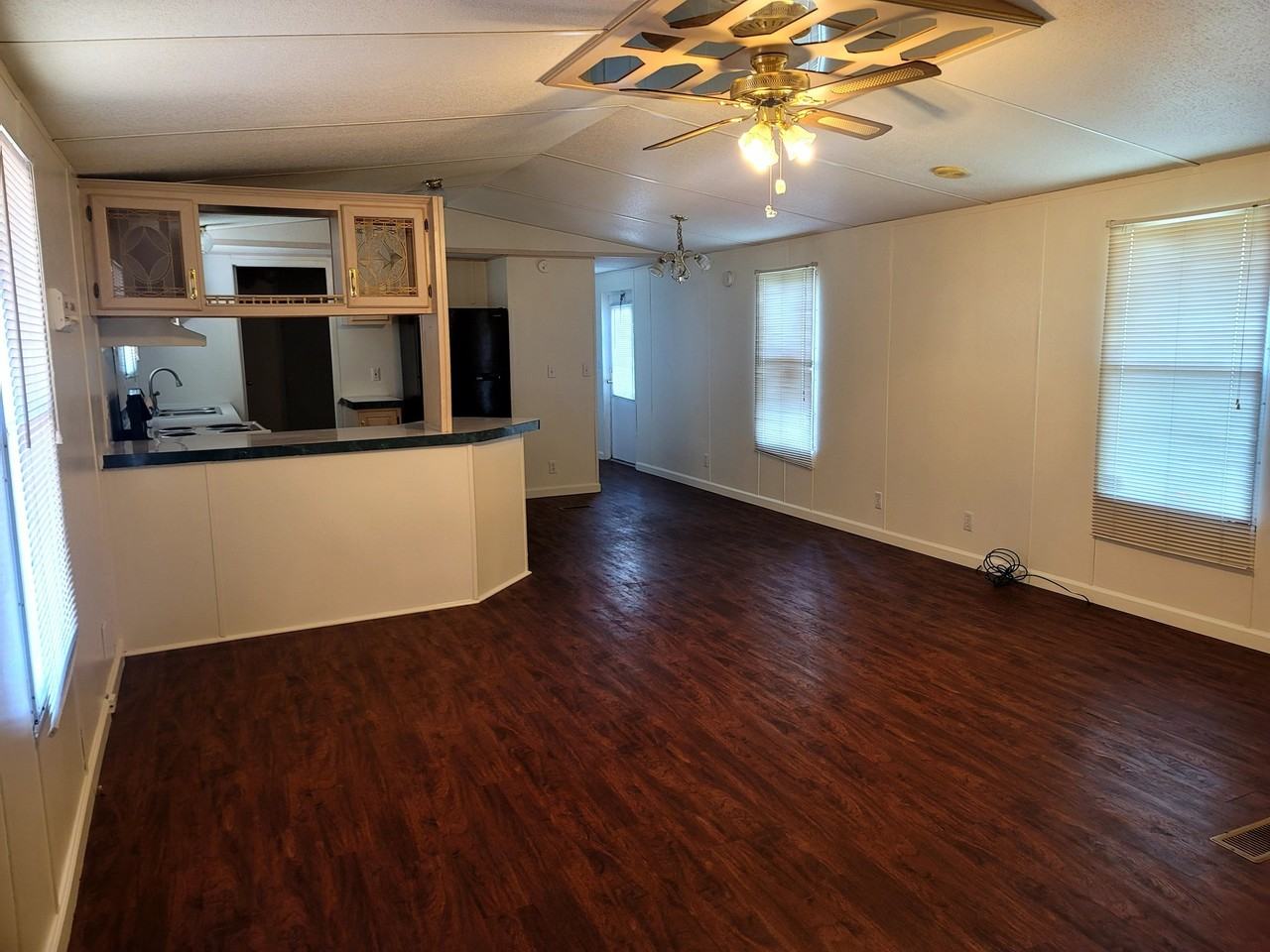 406 W Hope Dr - Photo 2 of 12