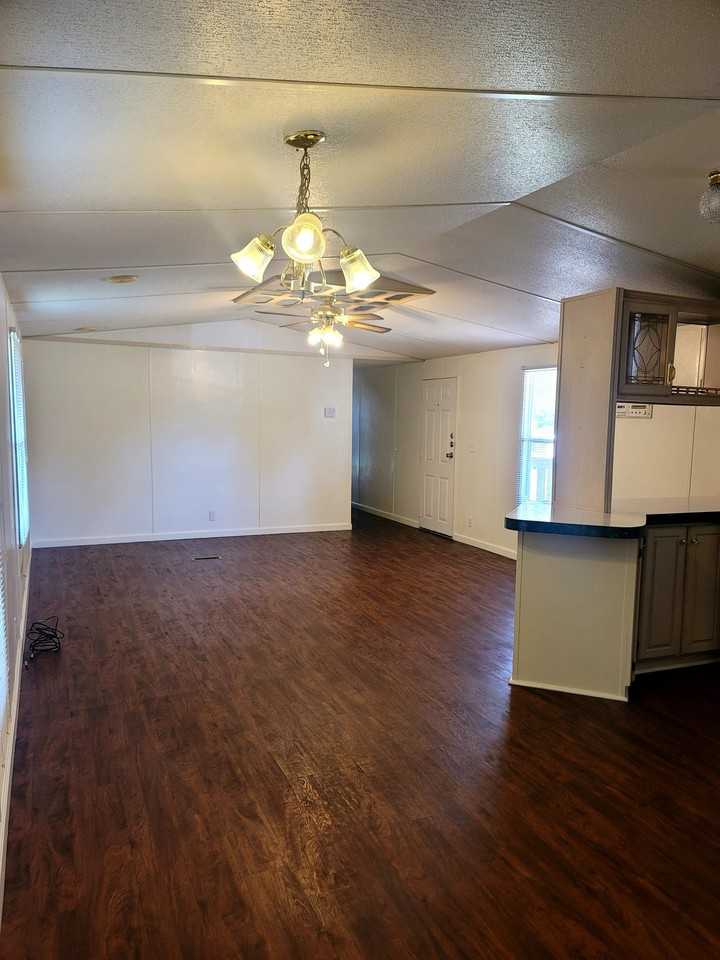 406 W Hope Dr - Photo 4 of 12