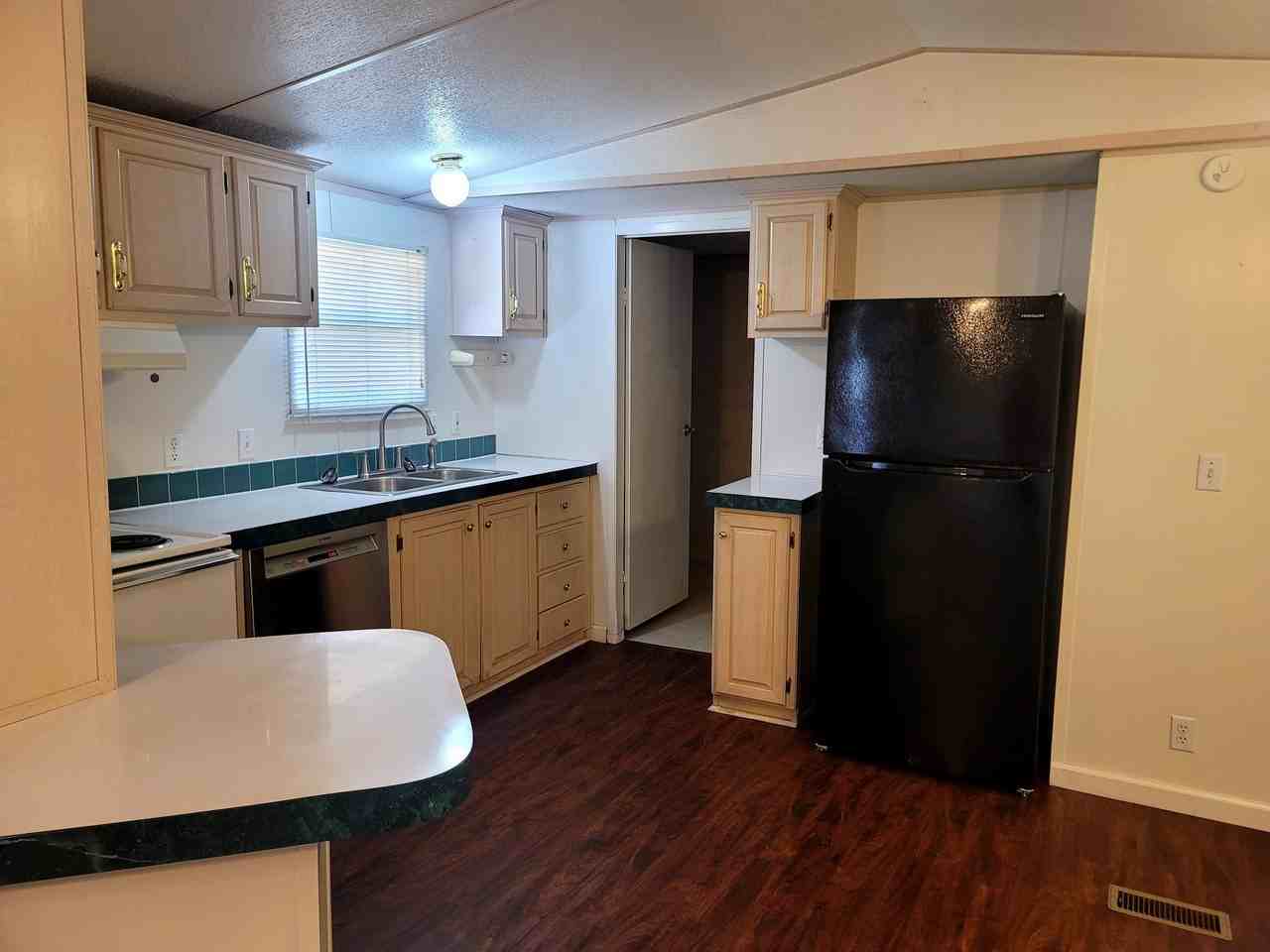 406 W Hope Dr - Photo 5 of 12
