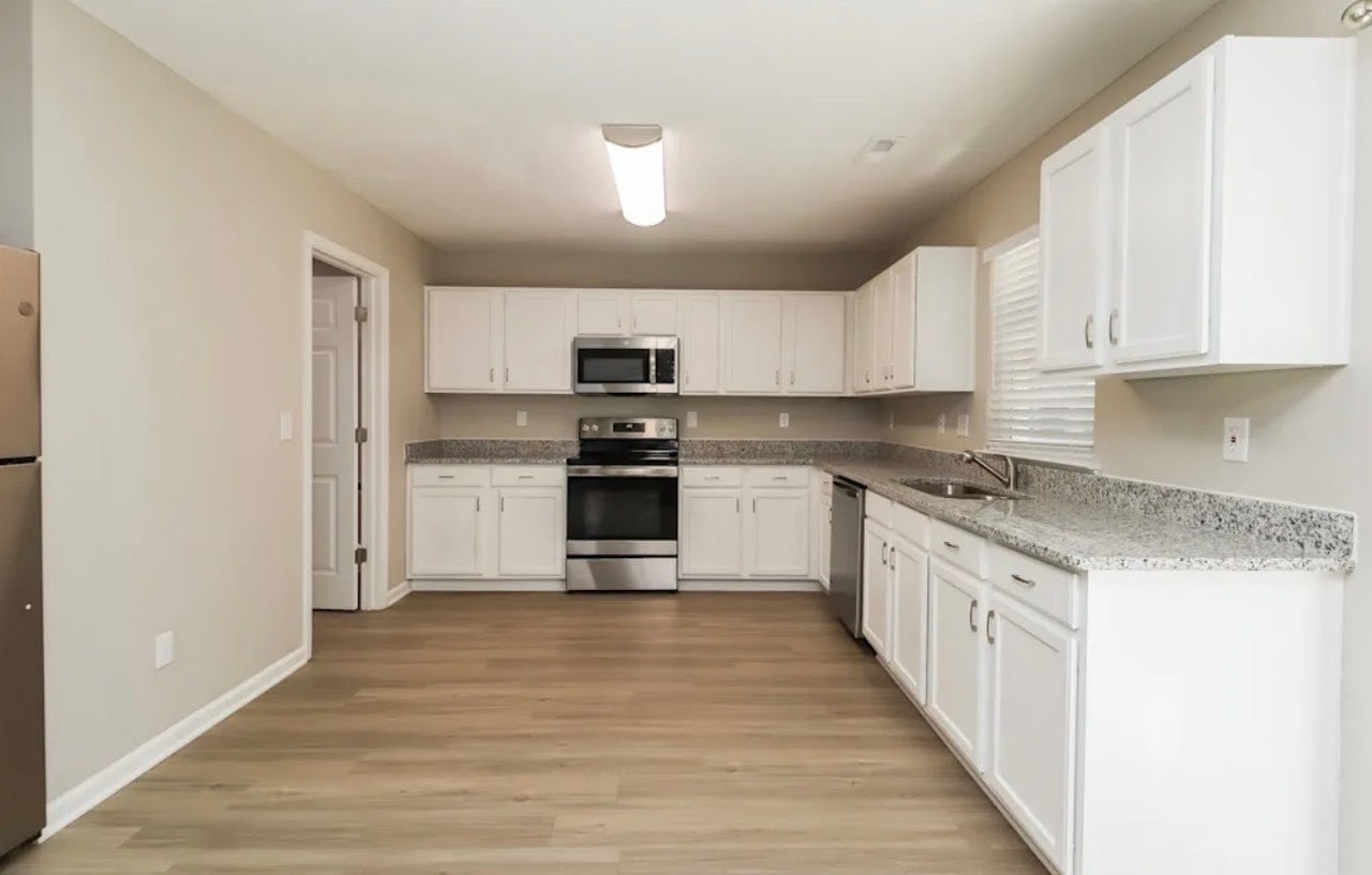 7251 Sandown Ct - Photo 2 of 11