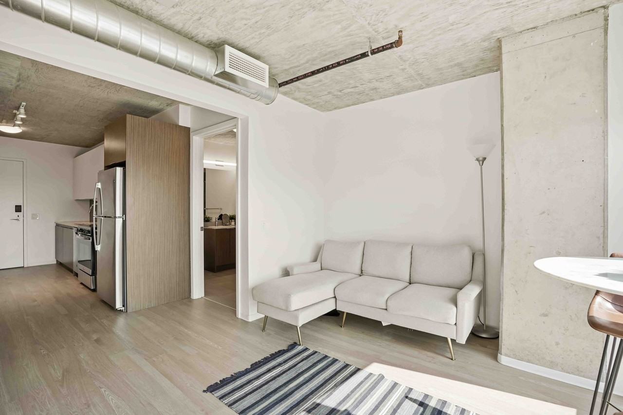 2021 S Wabash Ave - Photo 4 of 13